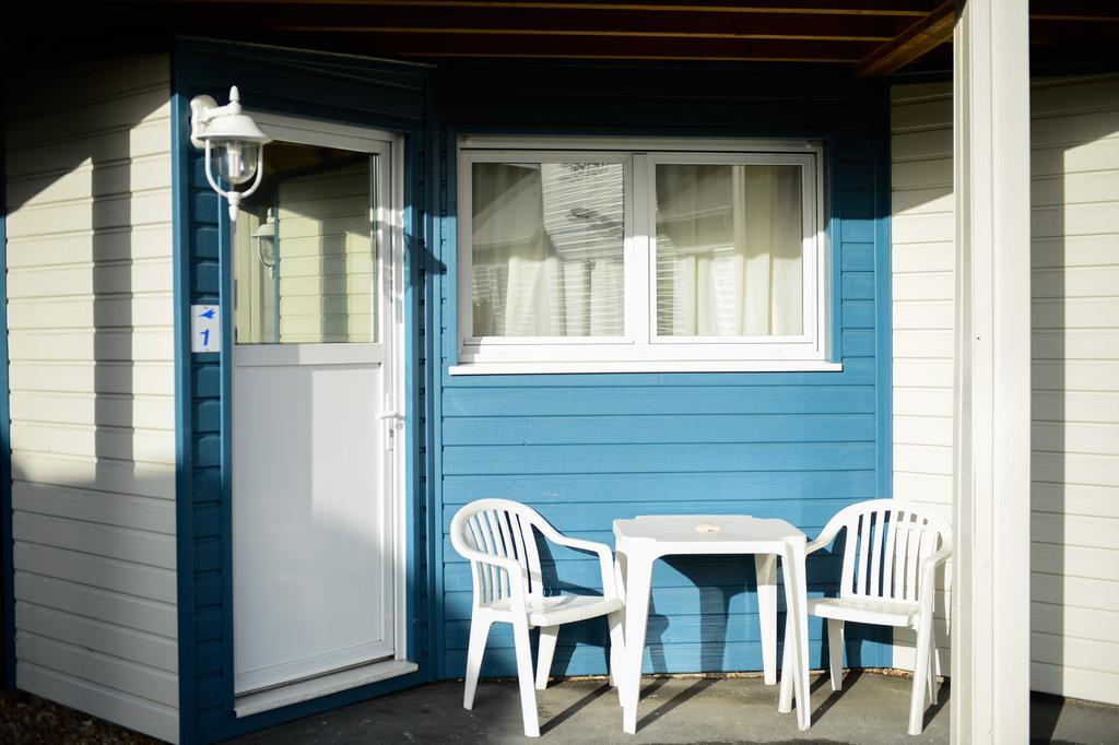 Contact Hotel - Motel Les Bleuets & Spa La Riviere-Saint-Sauveur Exterior photo